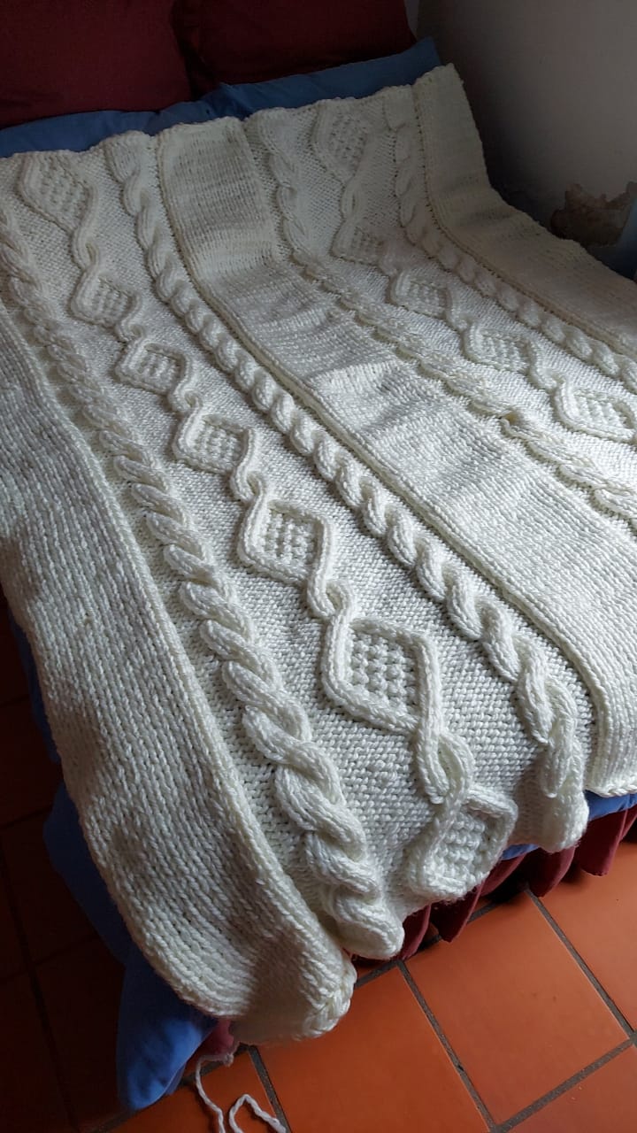Phenomenal Women_Auction_Knitted Throw (8)